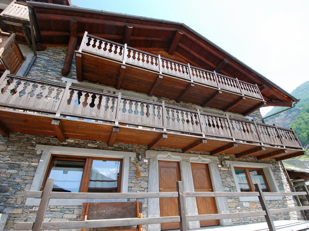 Locazione Turistica Epinel Hotel Cogne Exterior photo